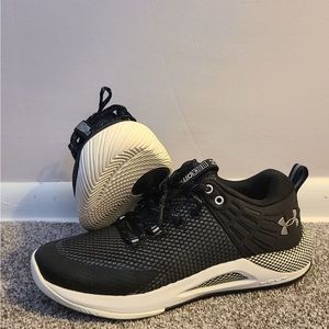 Under Armour HOVR Block City Volleyball shoes